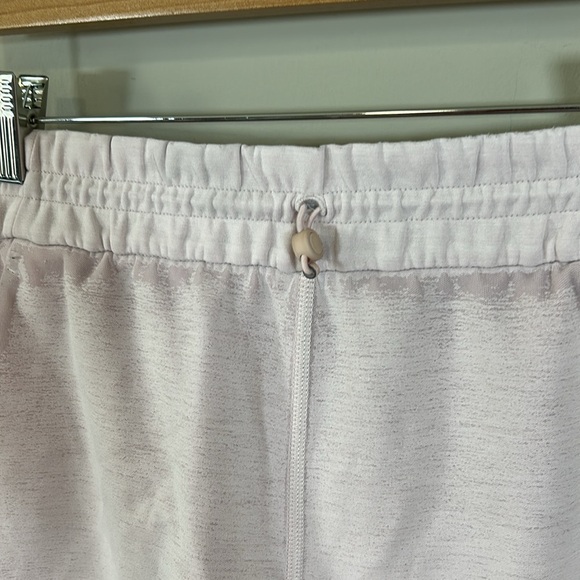 Lululemon Softstreme High Rise 4 inch Shorts Pink Stretch Pockets Sz 4 - Picture 3 of 9